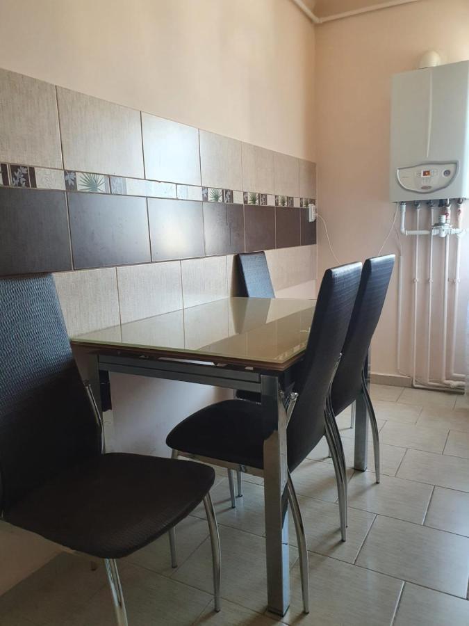 Theodor Residence Alba Iulia Cameră foto